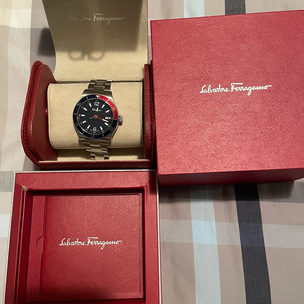 Salvatore Ferragamo Mens Swiss Sports 44m watch
